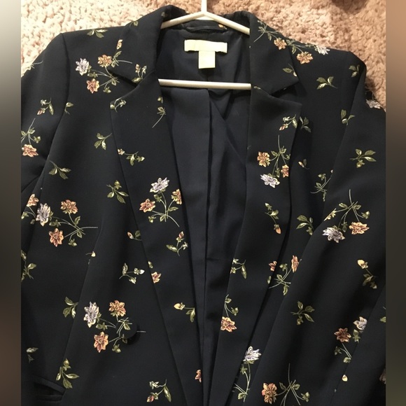Navy blue floral H&M blazer - Picture 3 of 9